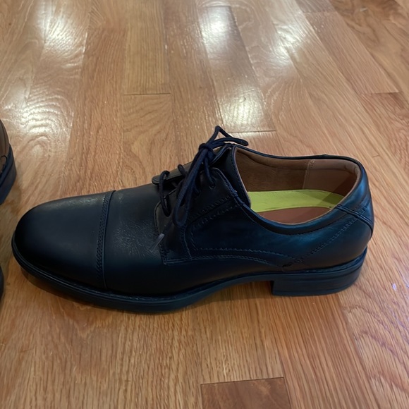 Florsheim Black Dress Shoes - Picture 4 of 7